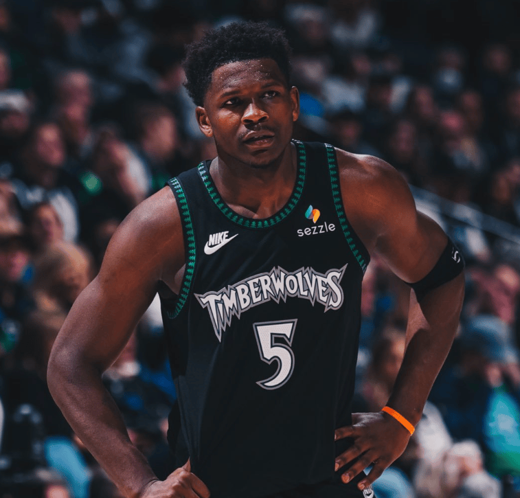 nba第三例新冠确诊,nba新冠感染人员