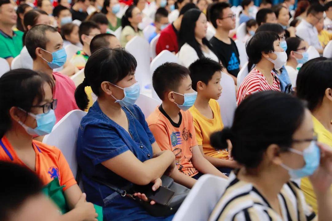 思考乐教育：受托人根据股份奖励计划购入合共60万股