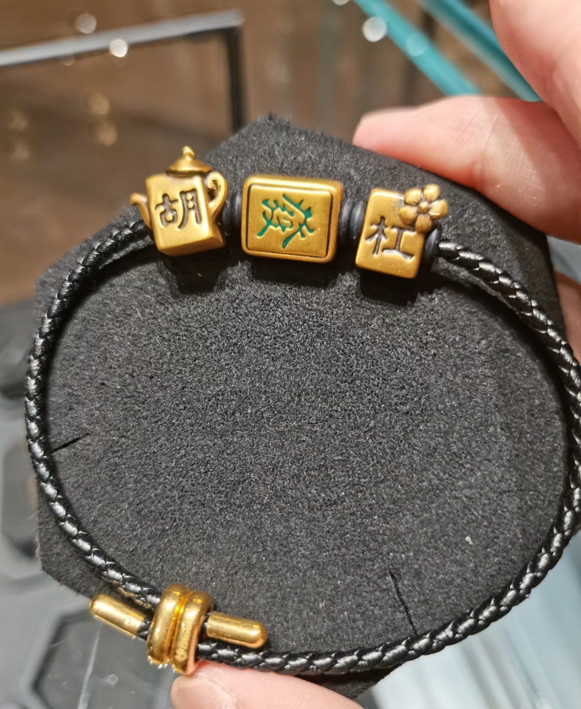 推荐一款“雀神广东麻将开挂神器通用版”开挂神器{透视辅助}全揭秘-第1张图片