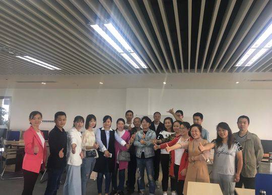 实操教程“牵手跑胡子开挂神器下载	”开挂(透视)辅助-第1张图片