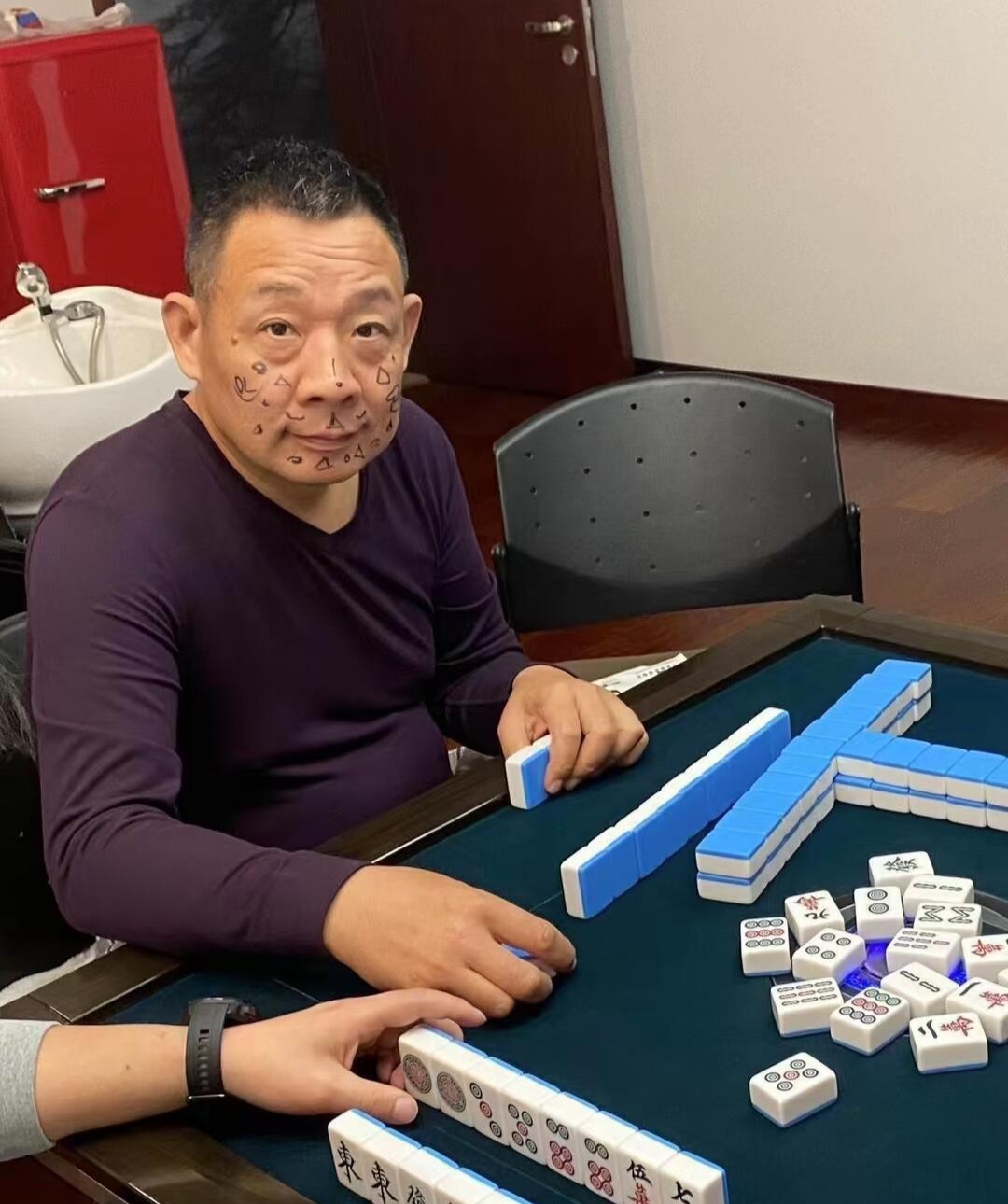 一键必胜“海满麻将开挂神器怎么用”详细分享装挂步骤教程-第2张图片